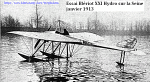 leriot při pojíždění na hladině Seiny v lednu 1913
