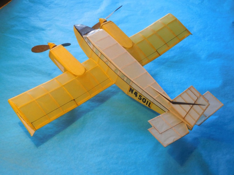 Ze zadu na modrém .JPG