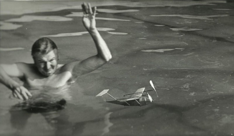 Minihydroplane.jpg