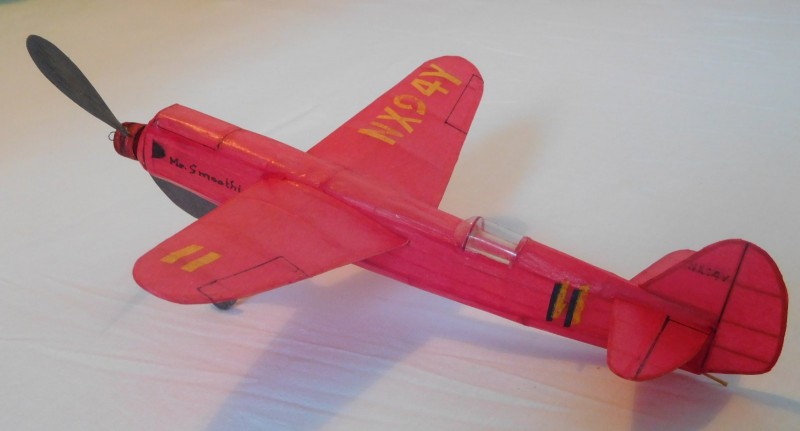 na posteli z boku.JPG