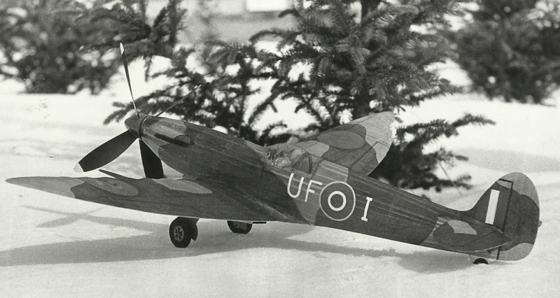 Spitfire Mkviii HF  r1970.jpg