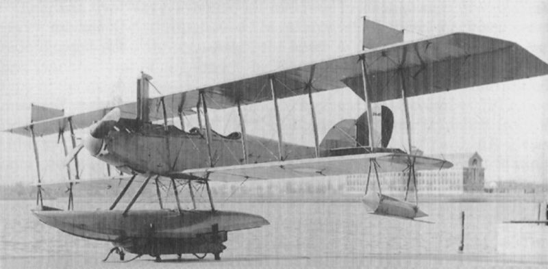 800px-Curtiss_N-9H_on_ramp_c1918.jpg
