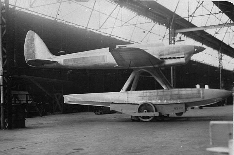 HV220 přímo z boku.jpg