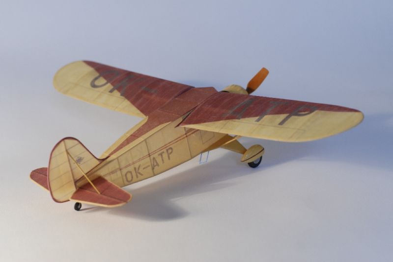 stinson_bata29_800.jpg