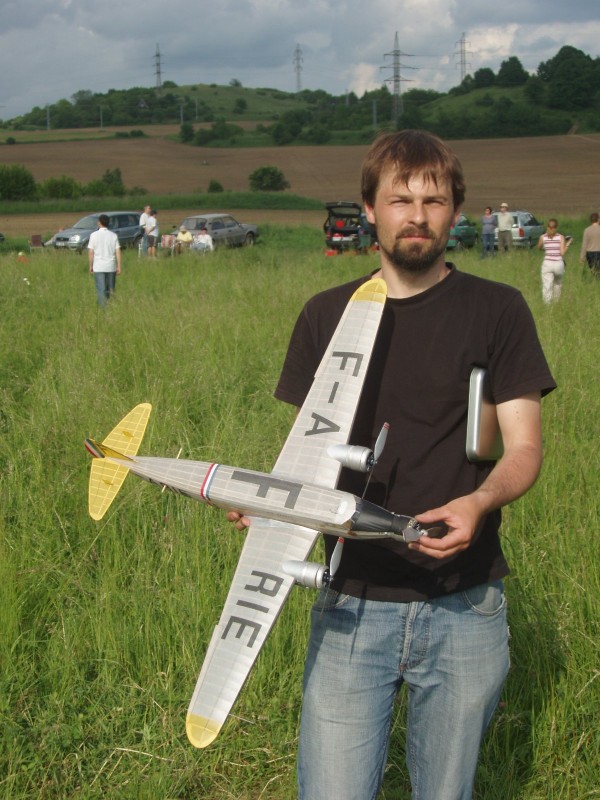 Robert Pajas a jeho Dewoitine.JPG