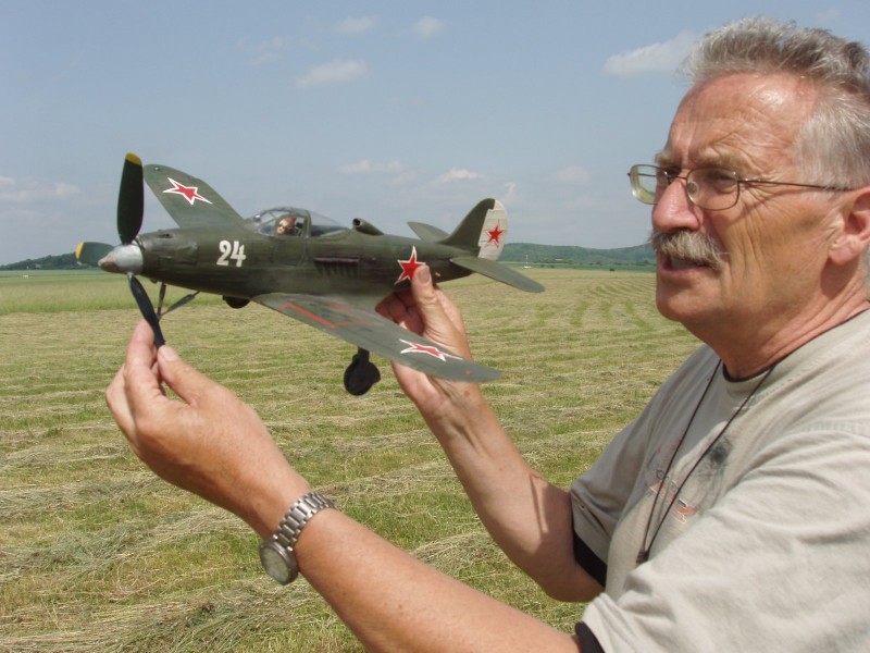 Jirka Merta s P-39.JPG