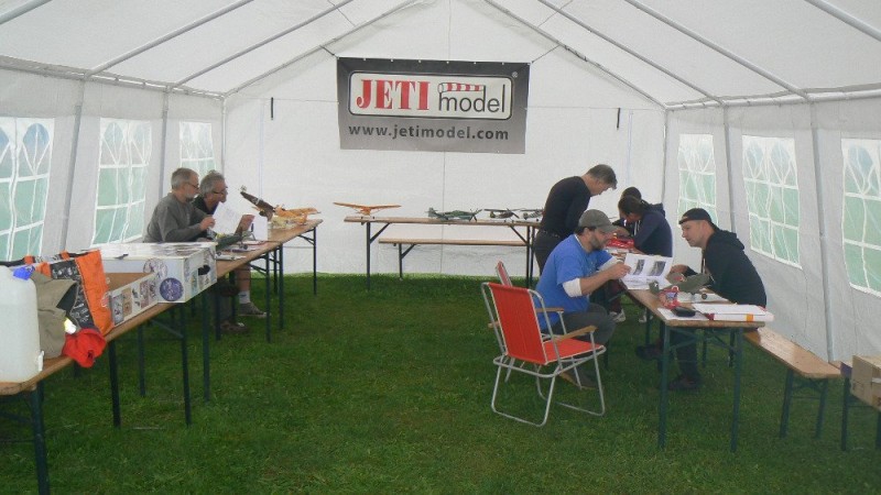 Bodovači v plné práci.JPG